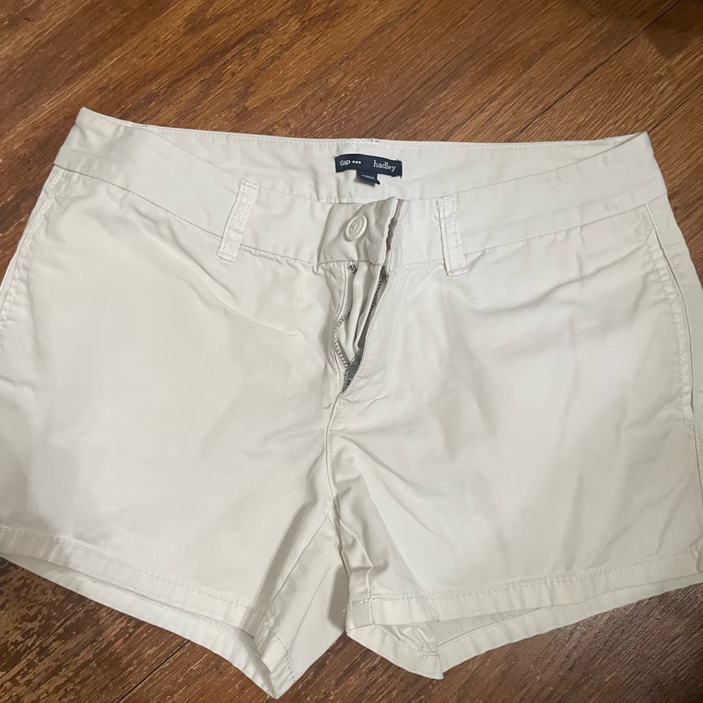 GAP white Cargo Shorts with Drawstring Waist